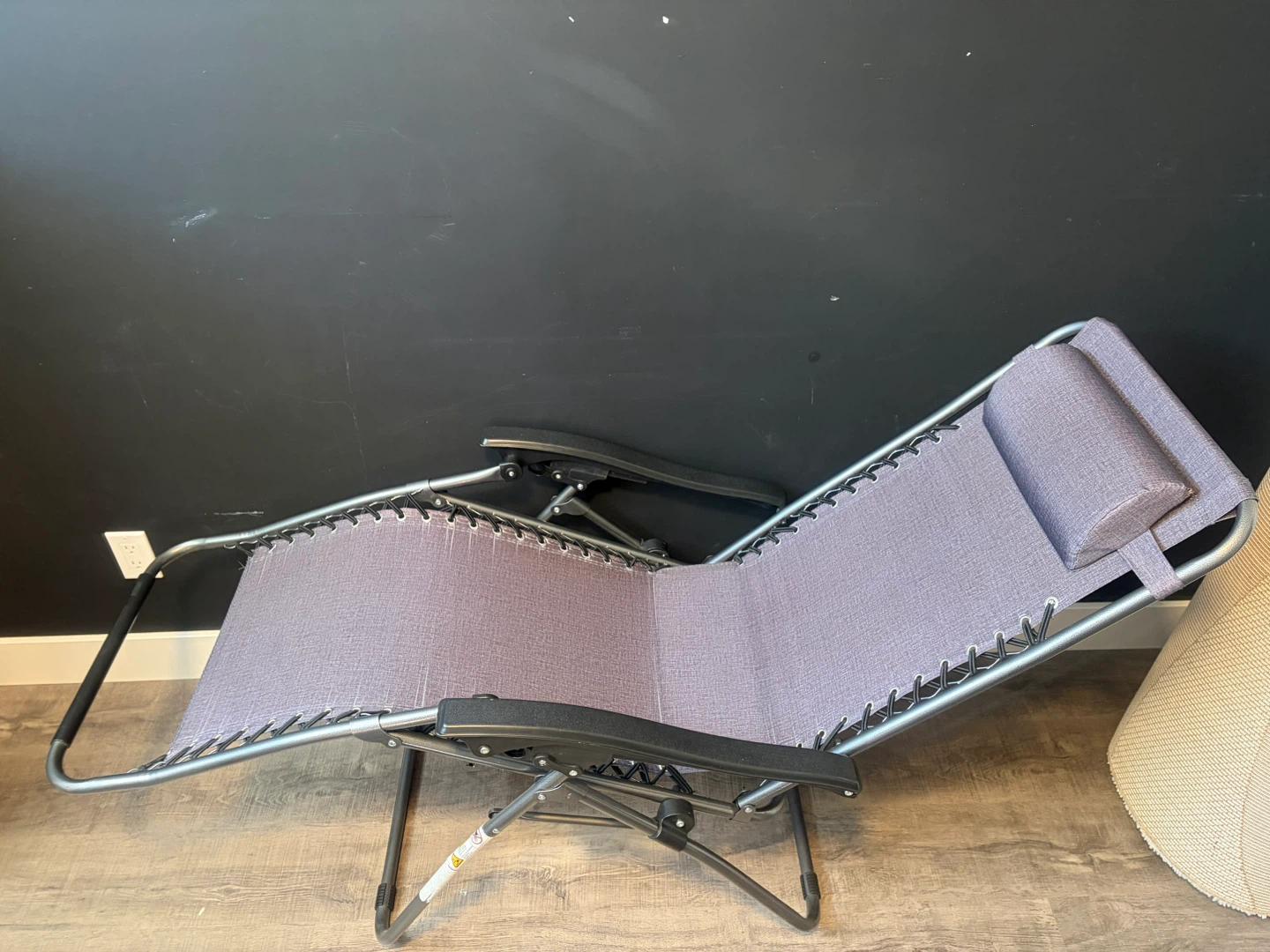 Lounge chair foldable