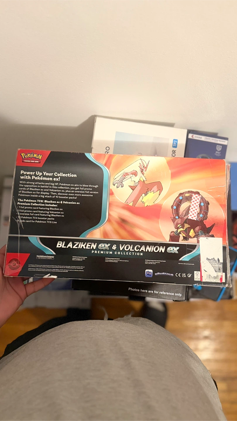 Pokemon Amazon Exclusive 2025 - photo 2