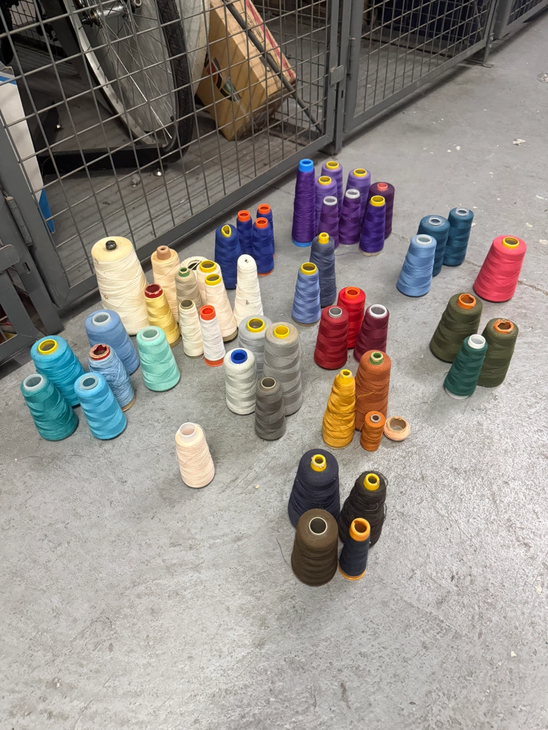 Thread for hand and machine sewing - photo 3
