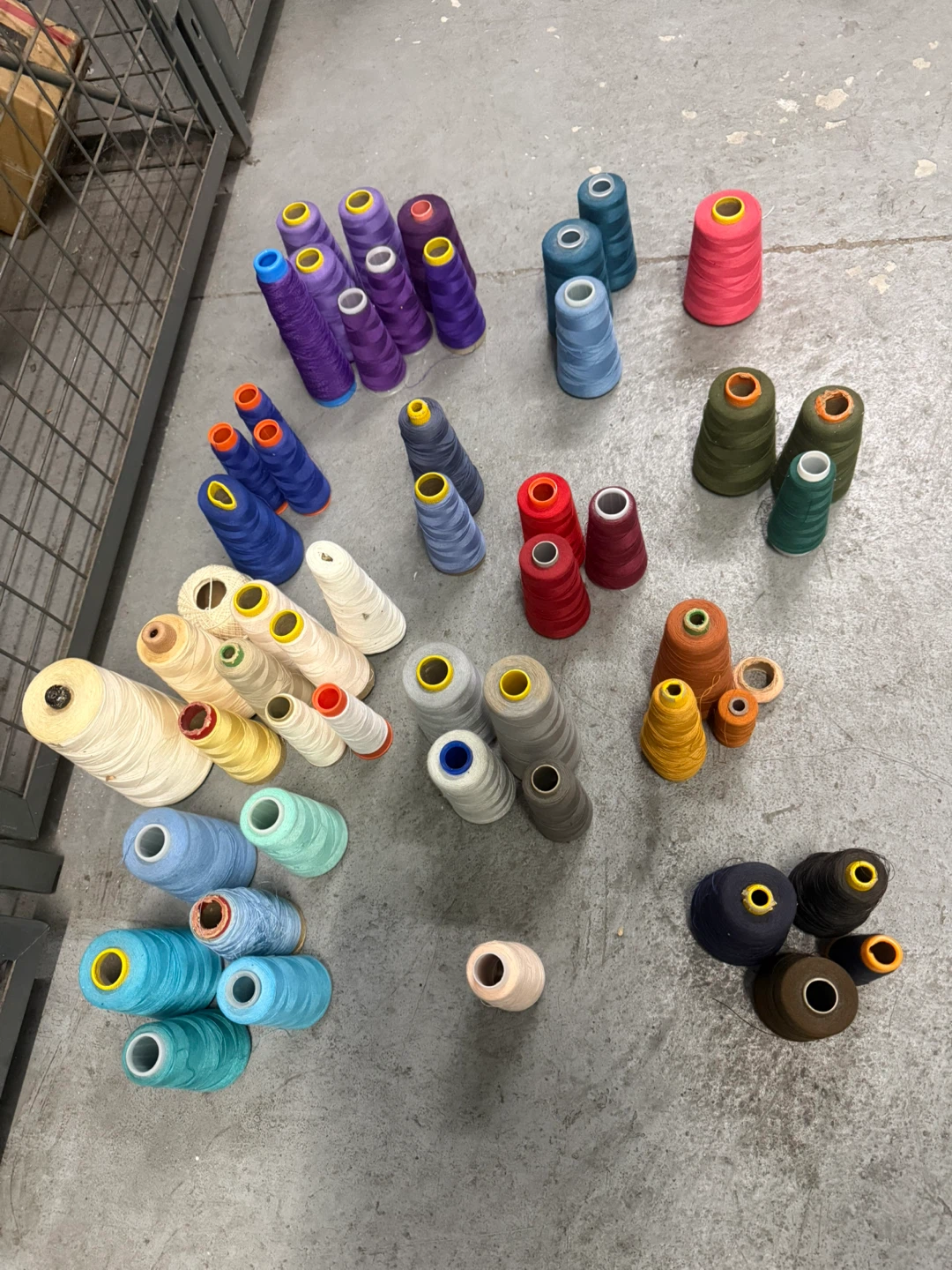 Thread for hand and machine sewing - photo 4