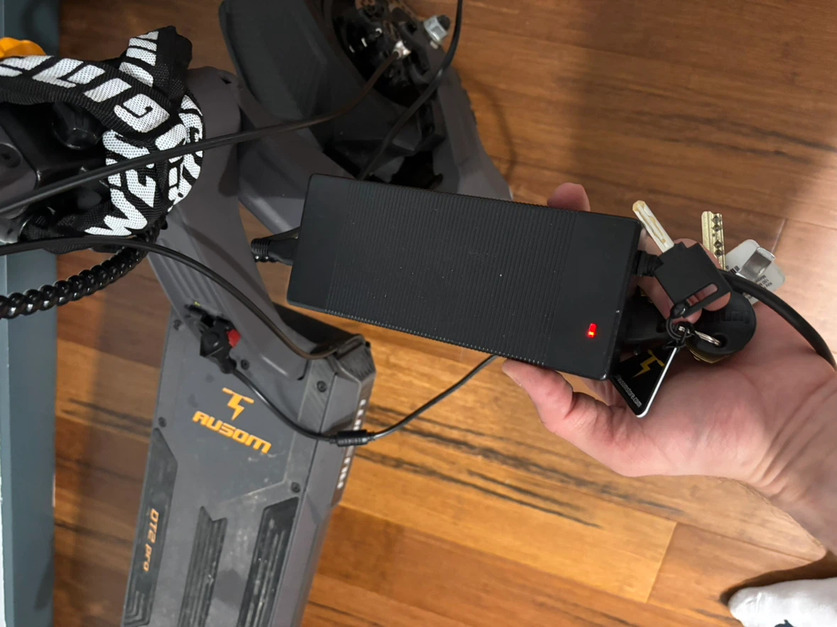 Ausom DT2 Pro Electric Scooter - photo 4