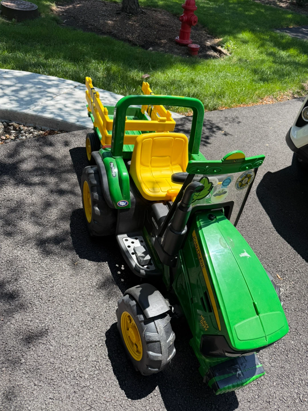 John Deere Ride-On Tractor with Trailer - Peg Perego