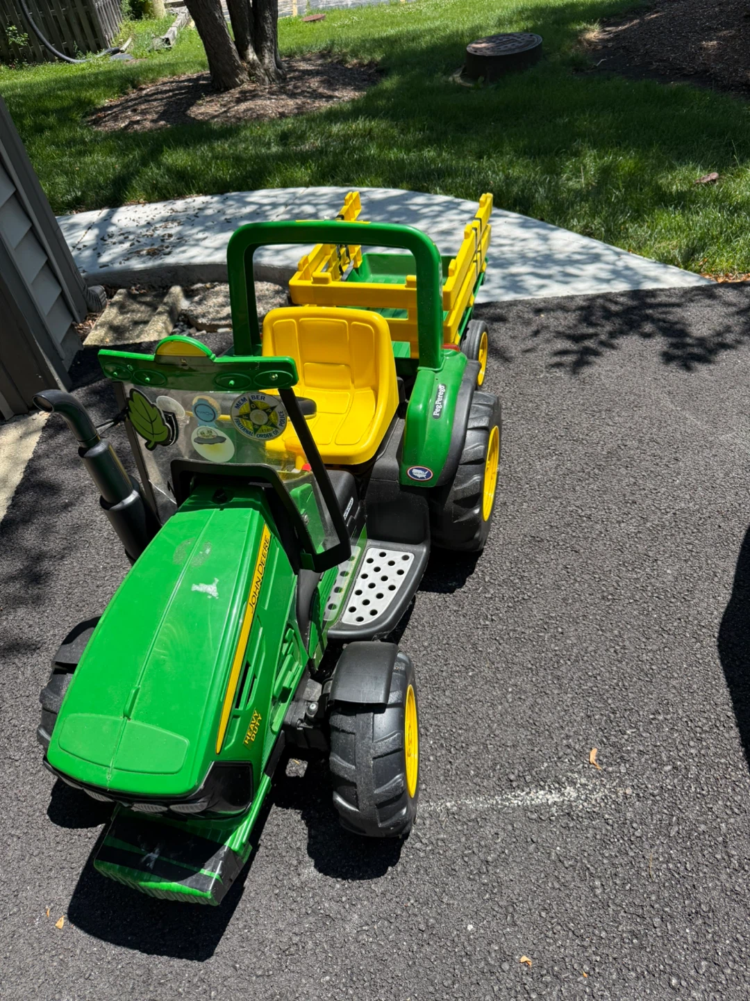 John Deere Ride-On Tractor with Trailer - Peg Perego - photo 2