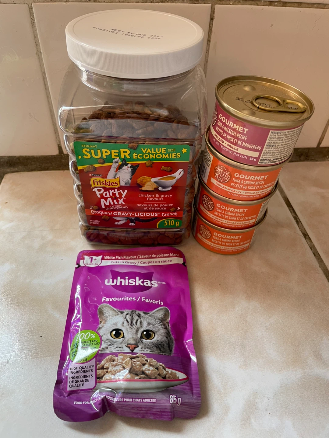 Wet Cat Food & Treats