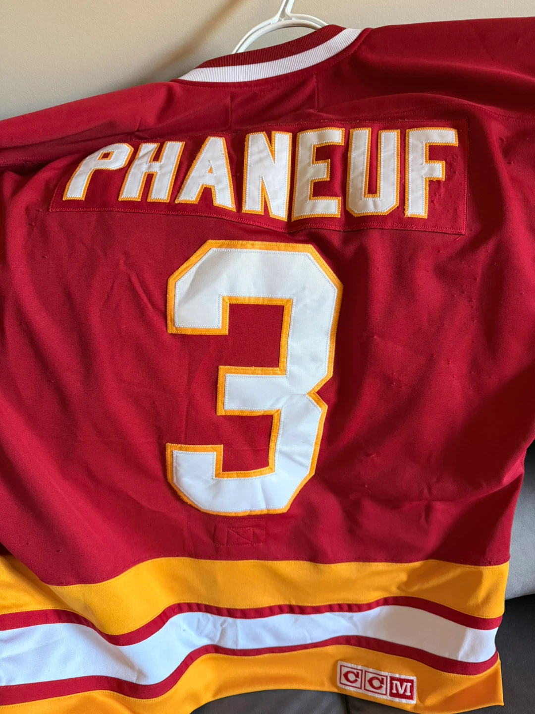 CCM Vintage Calgary Flames Dion Phaneuf #3 Jersey – Size 48 - photo 2