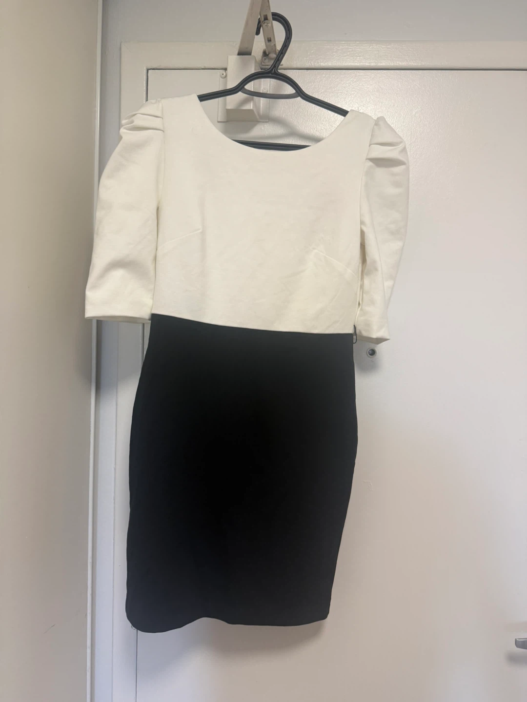 Oasis Women's Black and White Dress