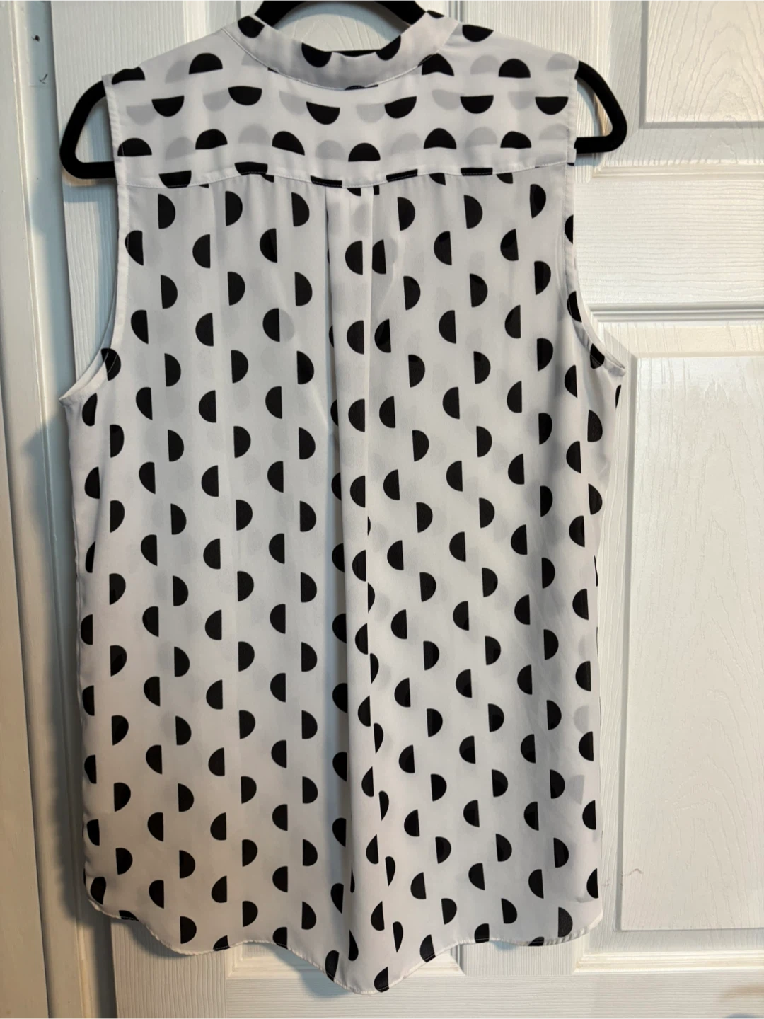Violet + Claire Black and White Polka Dot Sleeveless Blouse - photo 4