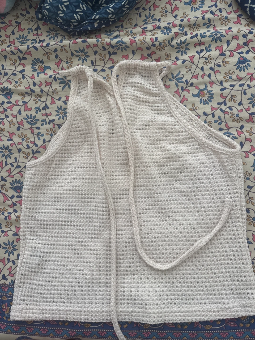 White Crocheted Halter Top with Lace Detail - photo 3