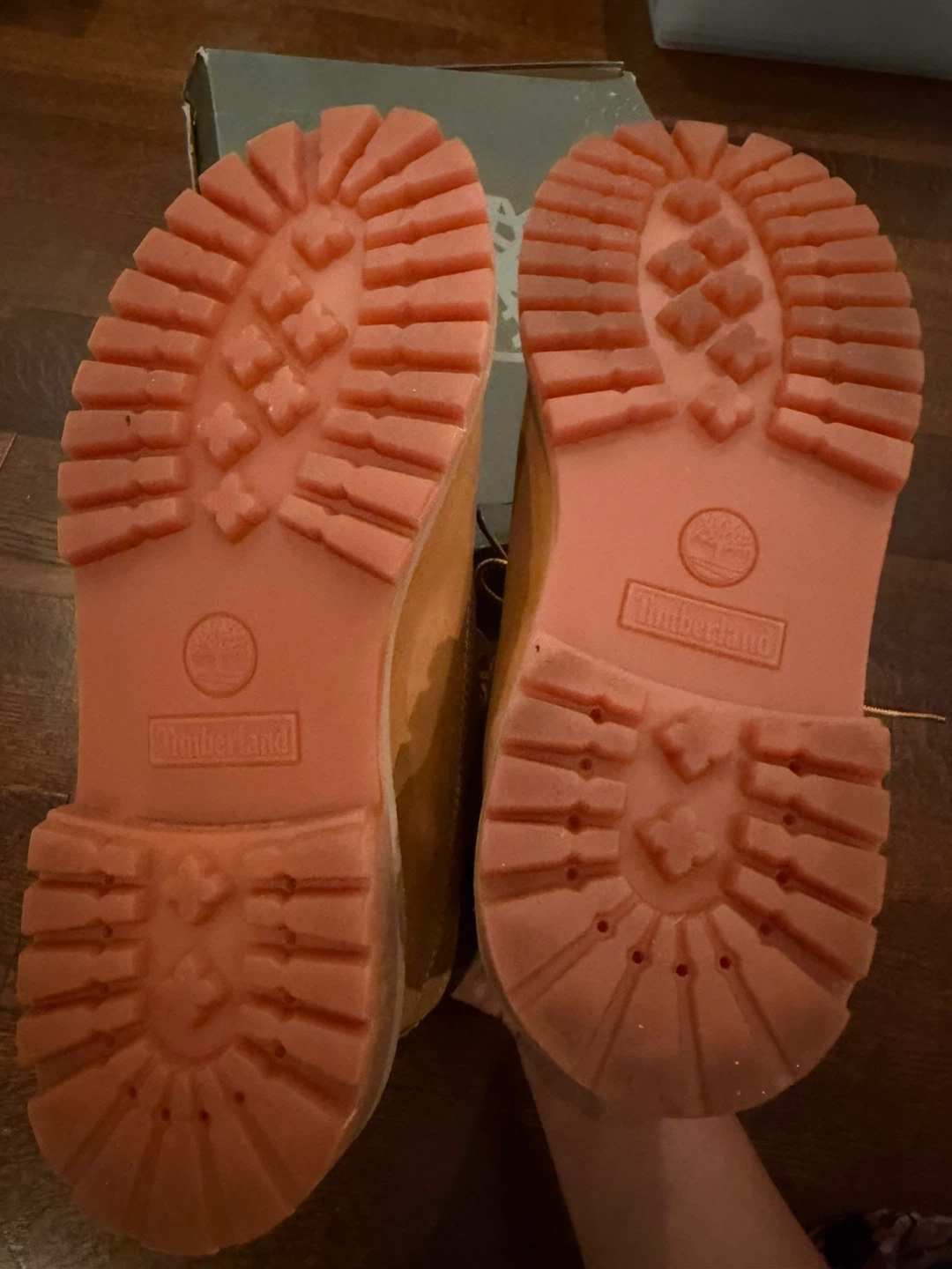 NEW Timberland Junior Boots Size 6.5 - photo 3