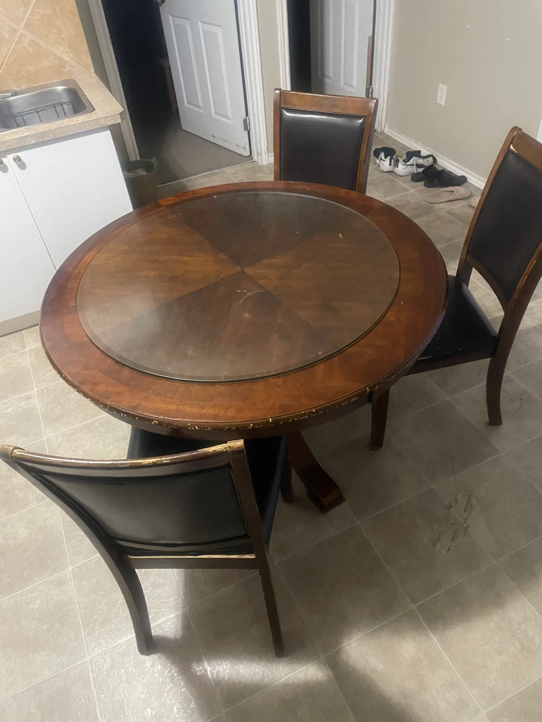 Round Dining Table with 3 Chairs
