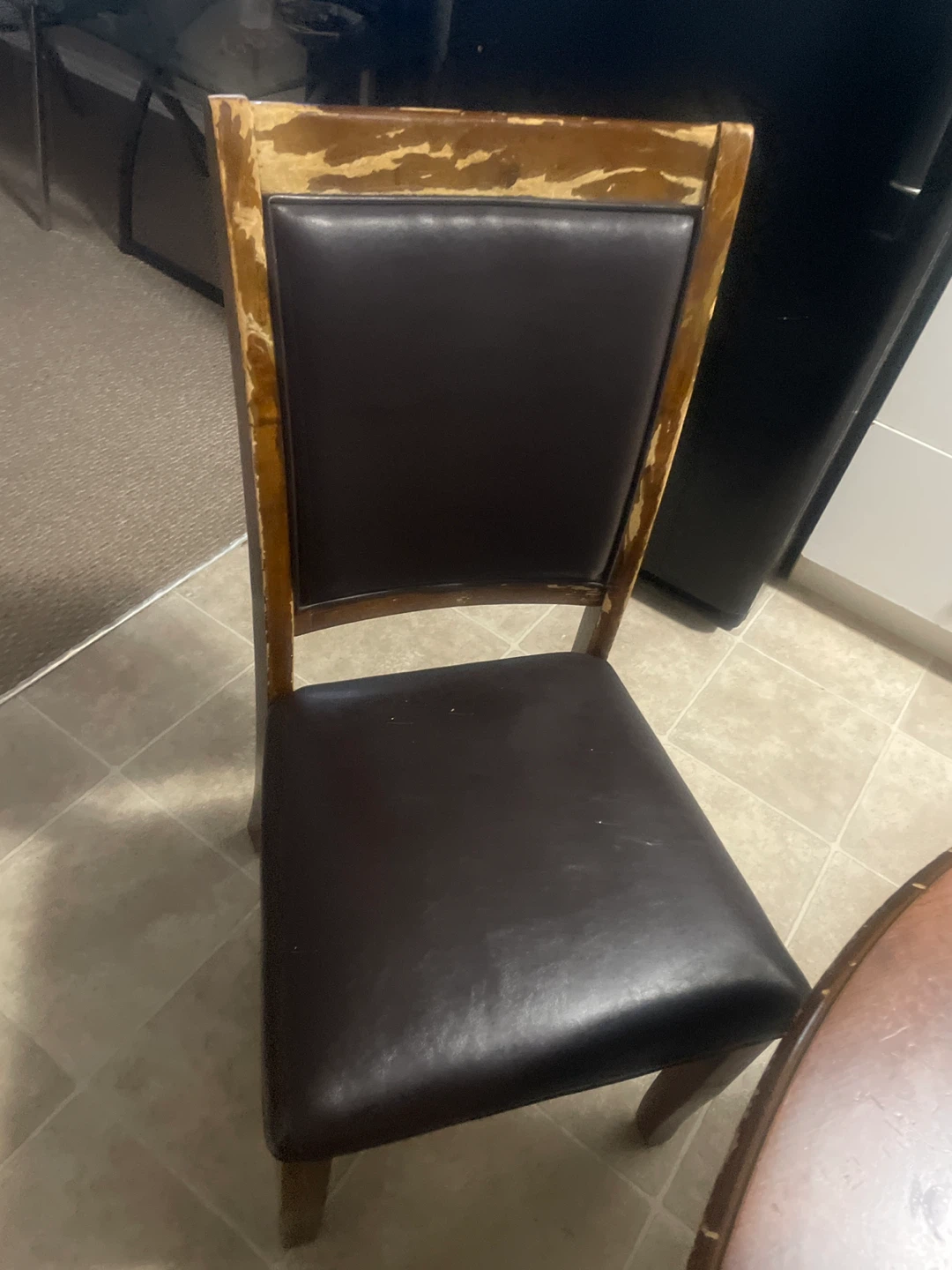 Round Dining Table with 3 Chairs - photo 4