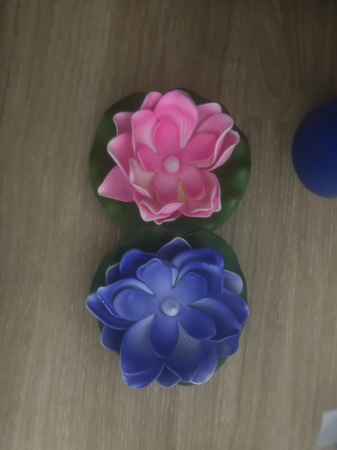 Floating Lotus Flower Lights (Set of 2)