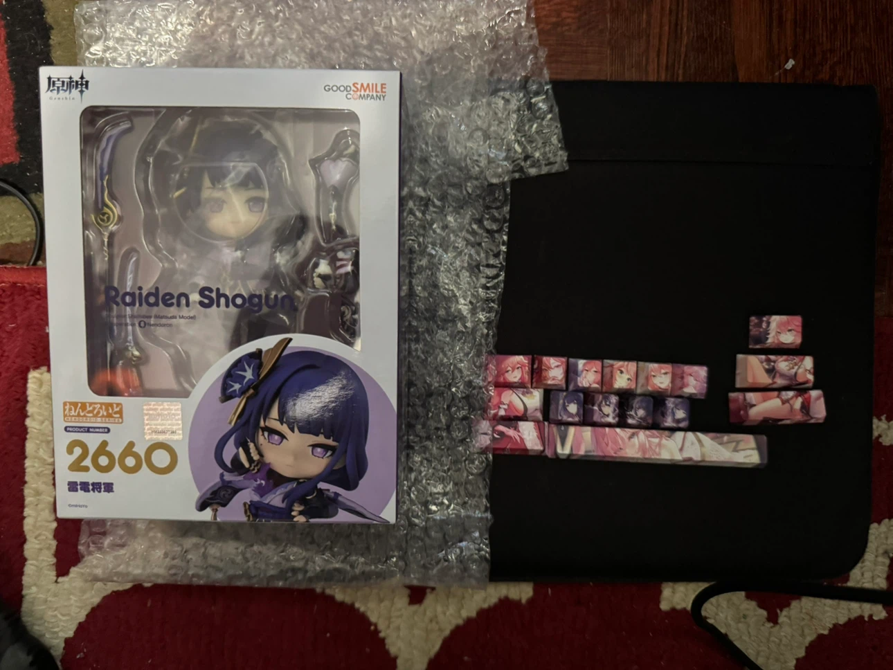 Raiden Shogun Nendoroid (Sealed) and Keycaps