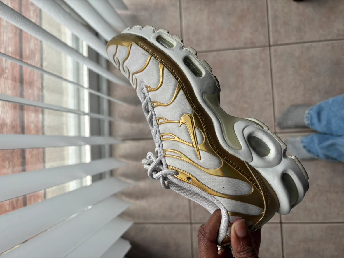 Nike Air Max Plus TN SE Women's Shoes Size 6.5 - photo 2