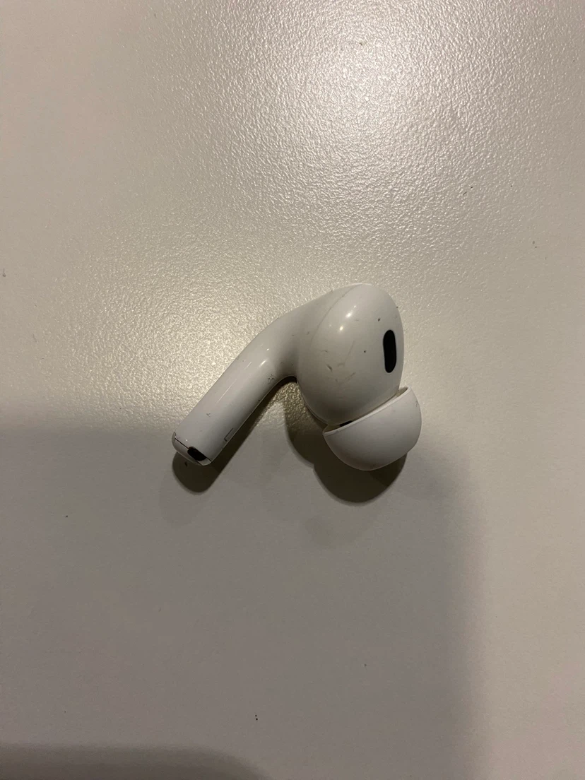 Apple AirPods Pro (Left Earbud) - photo 2