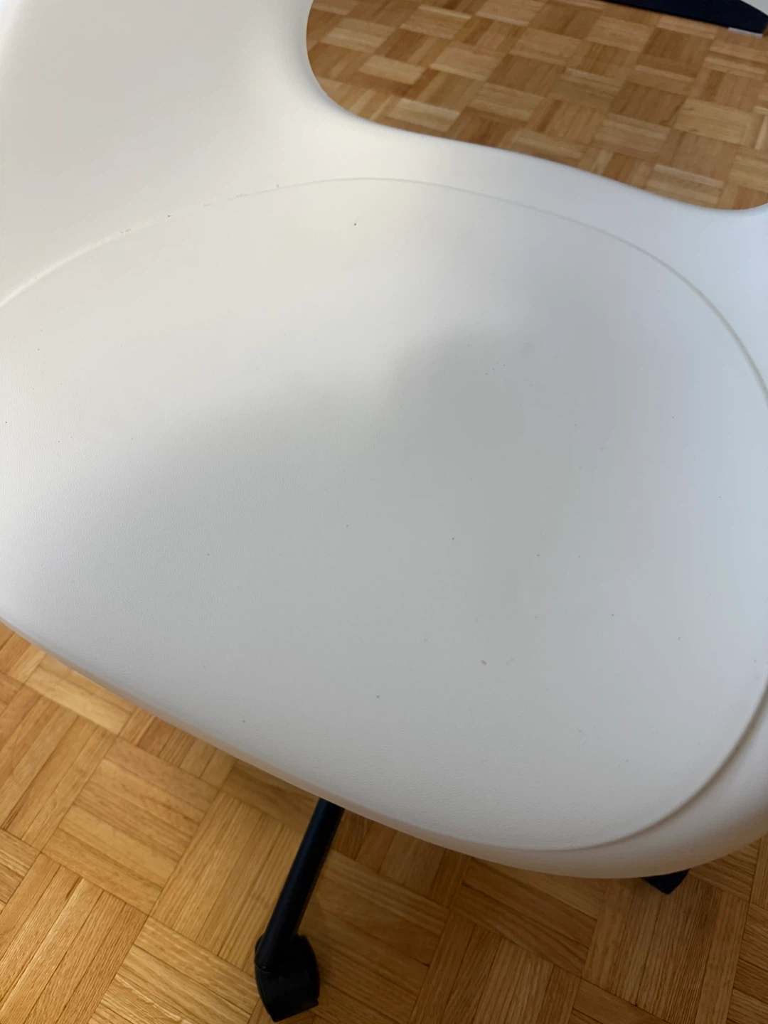 Ikea White office chair with dark grey cushion pad - photo 4