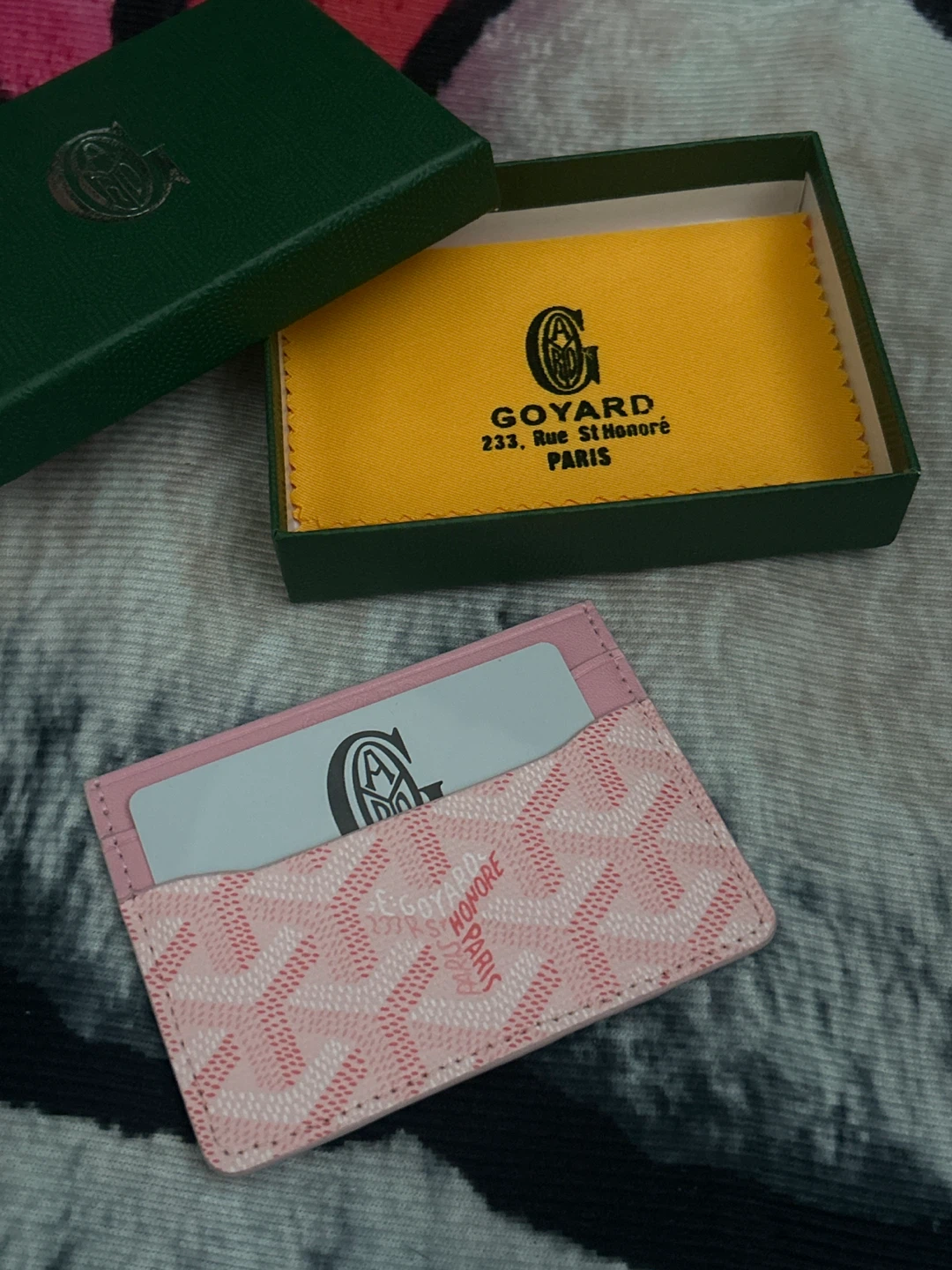 Pink Goyard - photo 2