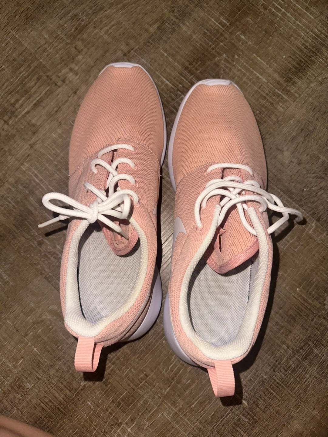 Nike Roshe Run Pink Shoes, Women’s 10.5 - photo 2