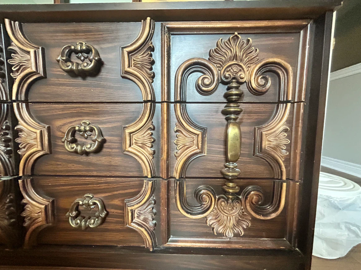 $799 - Vintage Cdn Made Bedroom Suite - Complete 6-Piece Set - photo 2