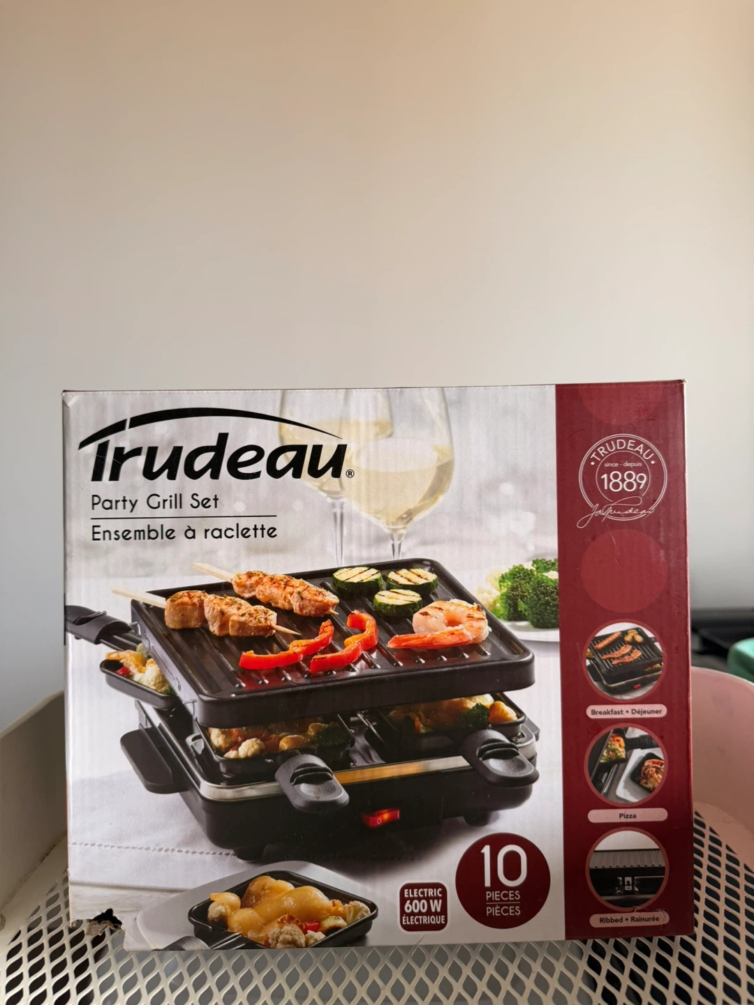 Trudeau Party Grill Set - 600 W Electric