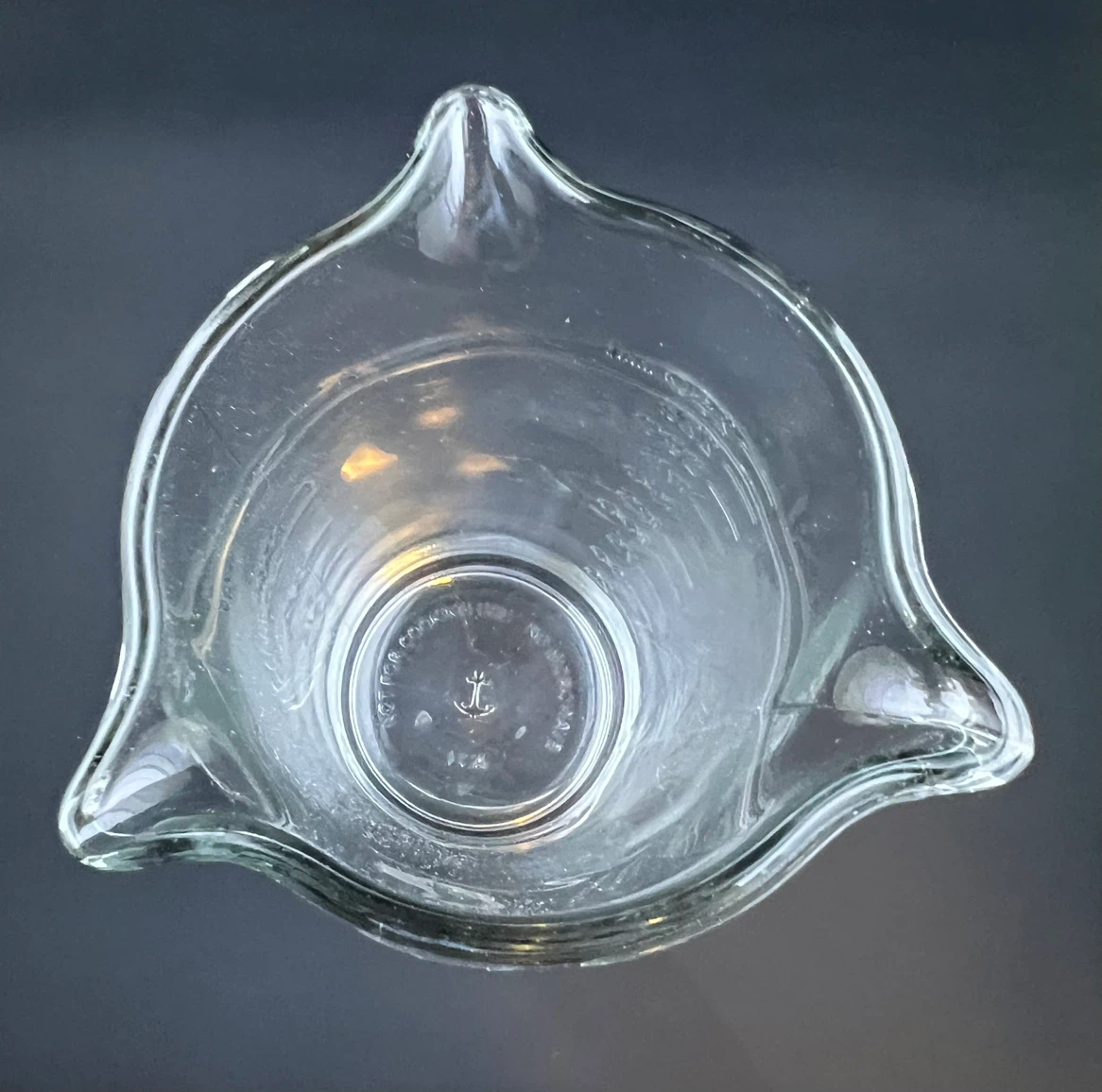 Vintage Anchor Hocking Triple-Pour Glass Measuring Cup - photo 3