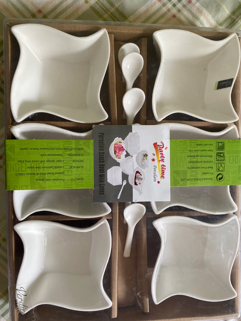 Party Time Porcelain Snack Bowl with Spoons Set