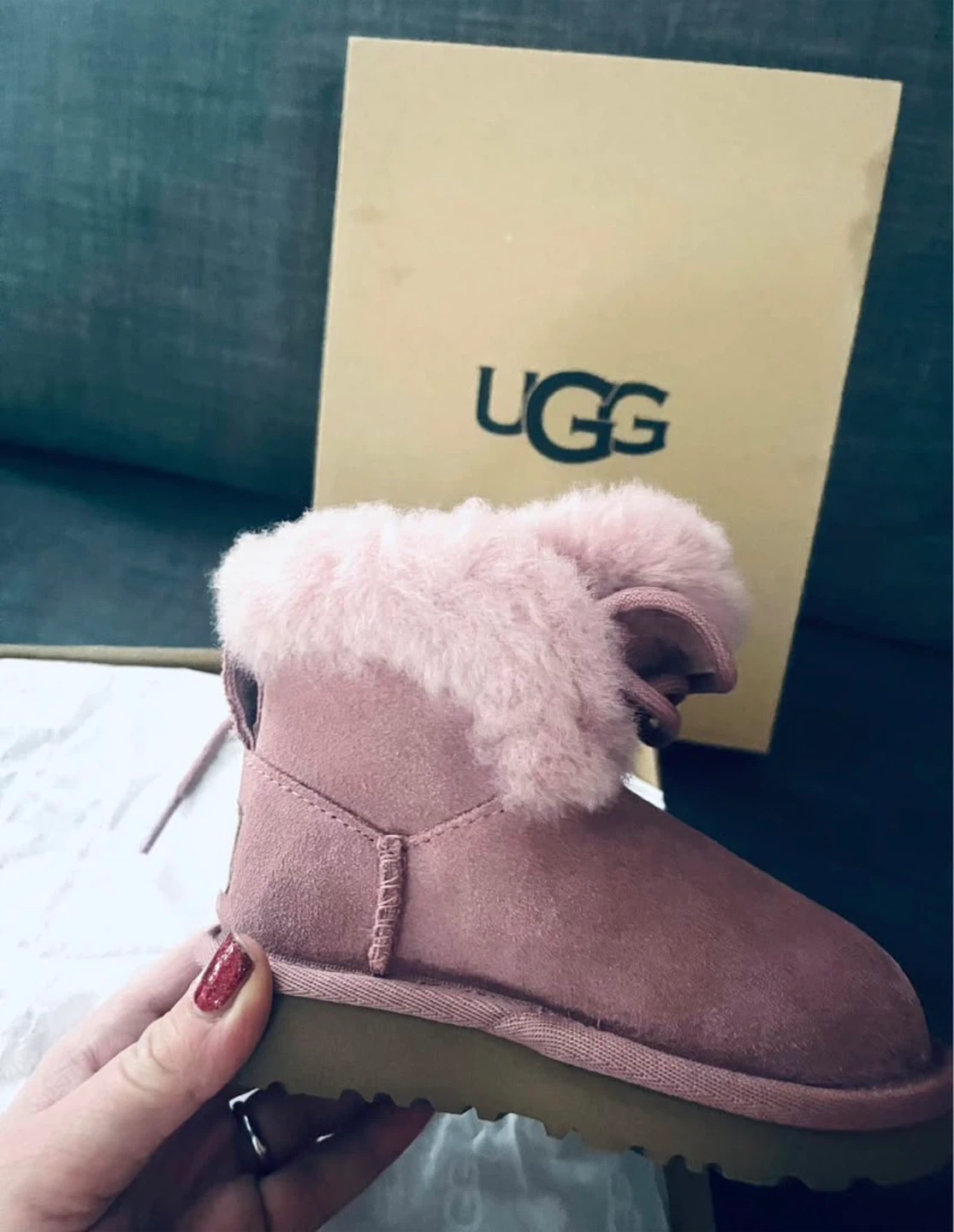 Ugg toddler size 6 - photo 2