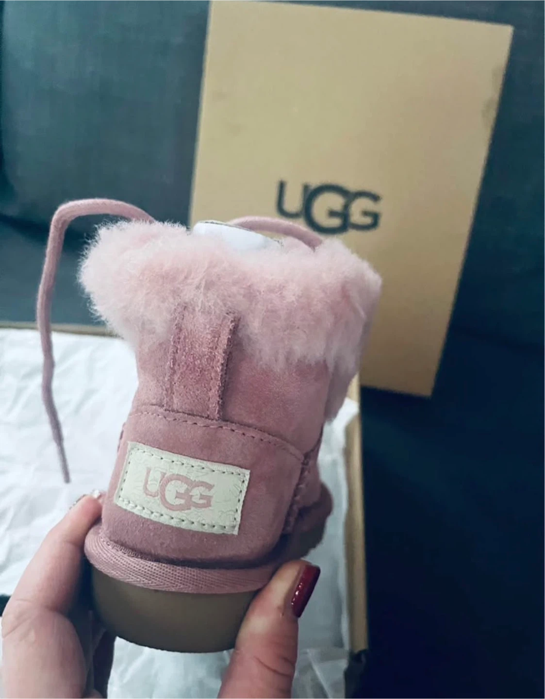 Ugg toddler size 6 - photo 3