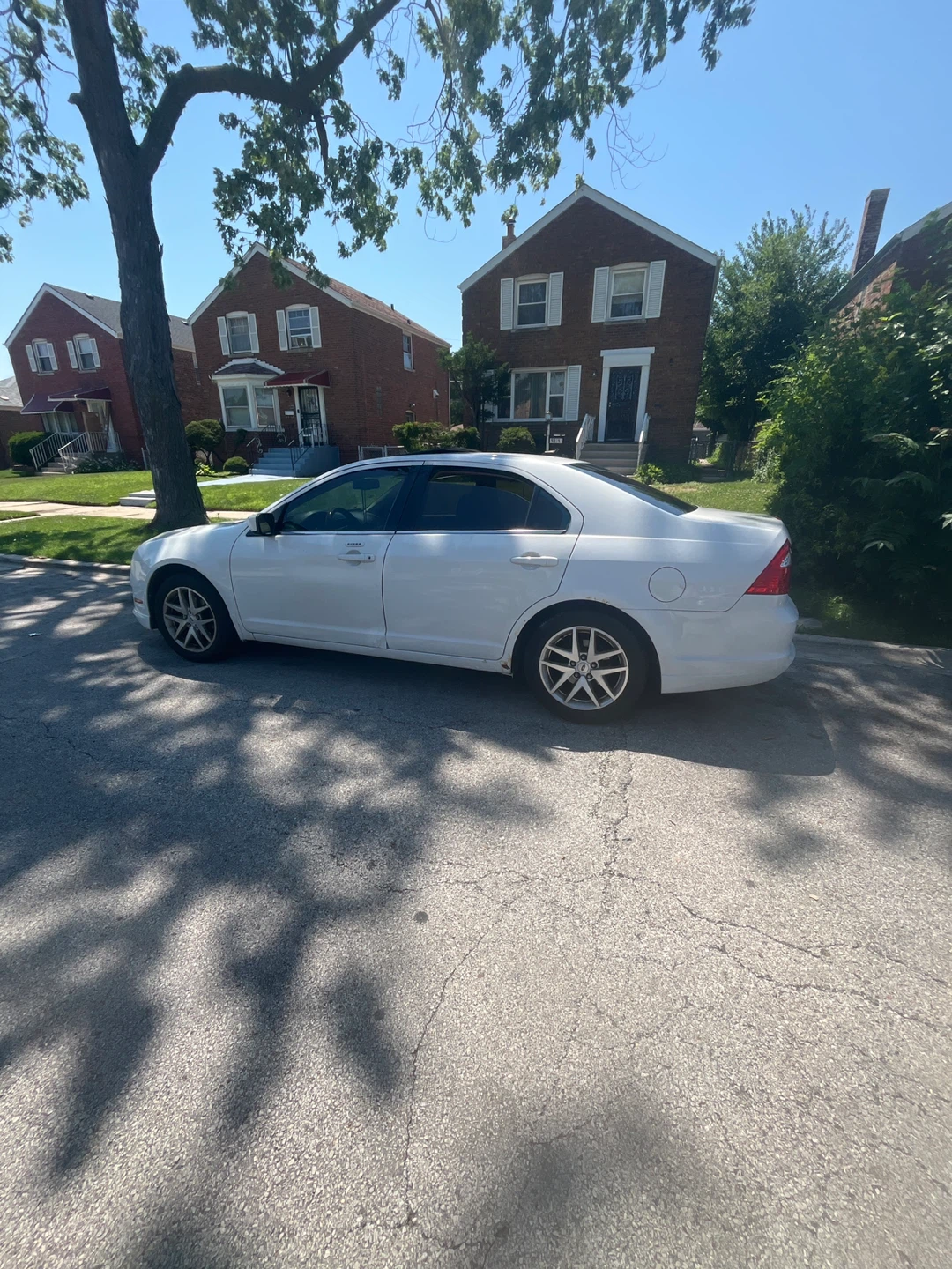 White Ford Sedan - photo 2