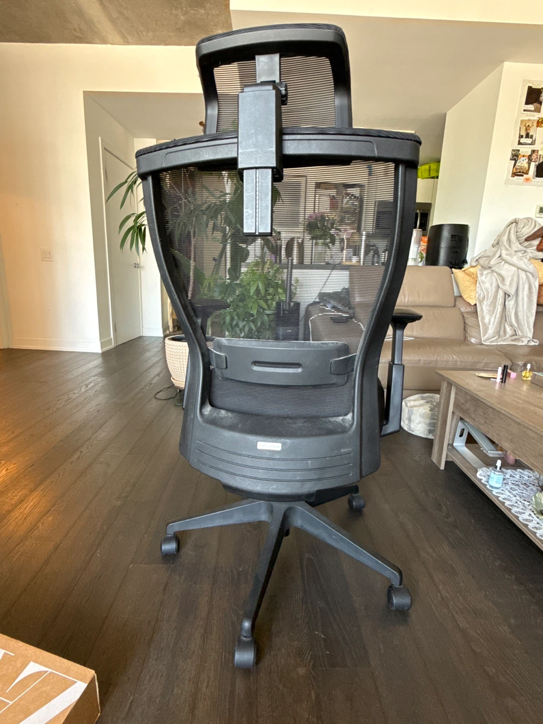 Black Ergonomic Mesh Office Chair - photo 3