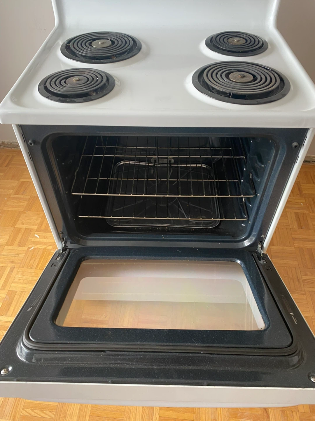 White GE Electric Stove with Oven - photo 2