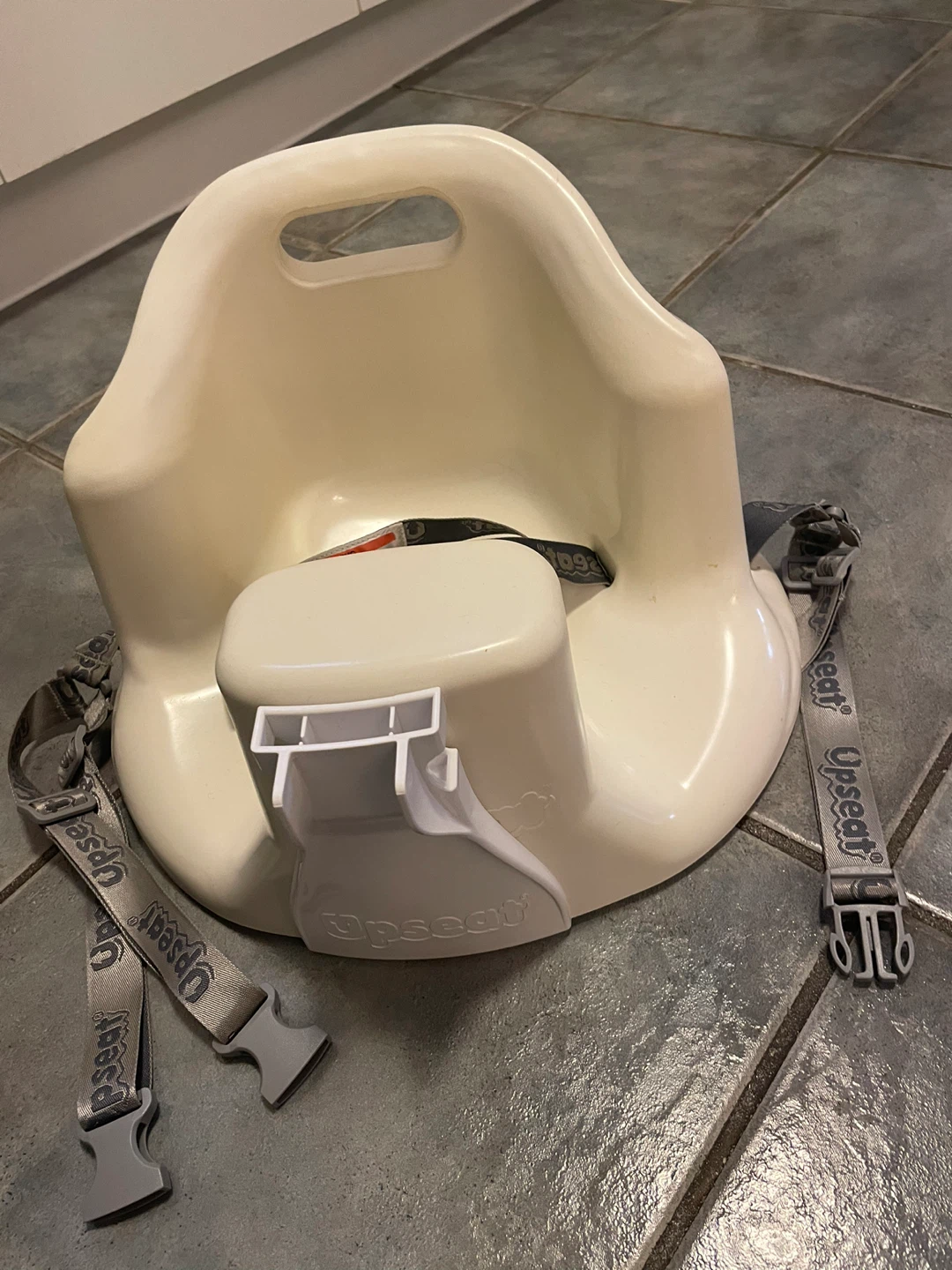 Upseat Booster Seat with Tray - photo 2