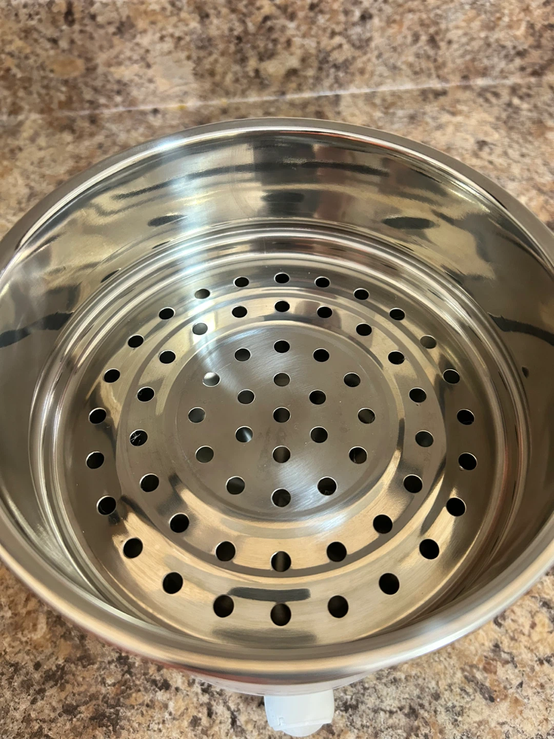 Itaki Shabuki Electric Hot Pot with Steamer Tray – Lightly Used - photo 4