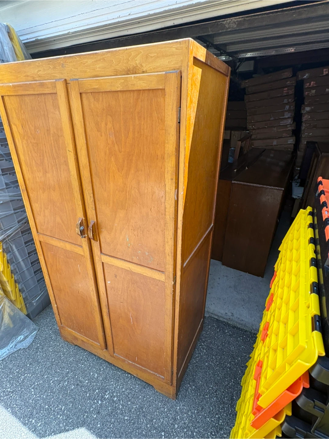 Free delivery antique Wooden Wardrobe with Hanging Rod - photo 5