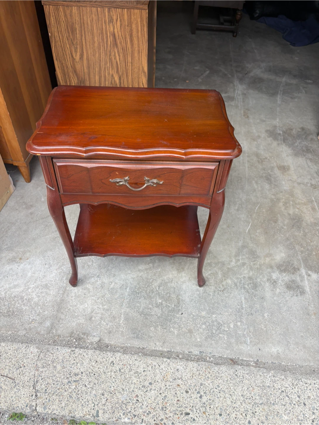 Free delivery used Vintage Wooden End Table with Drawer