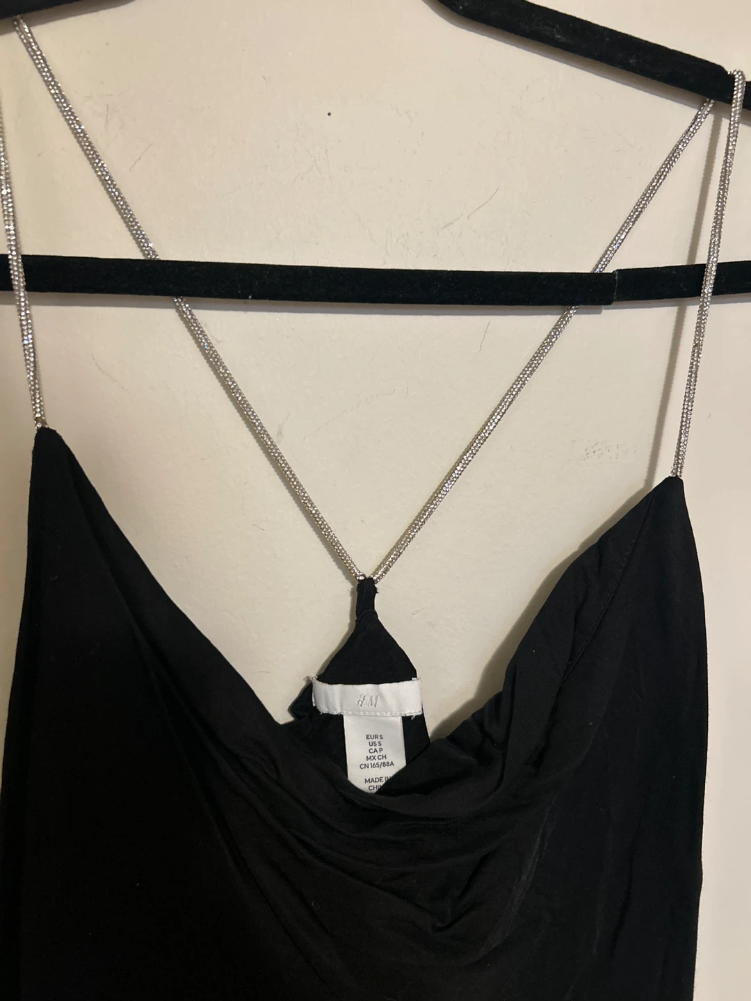H&M Black Camisole with Rhinestone Straps - photo 3