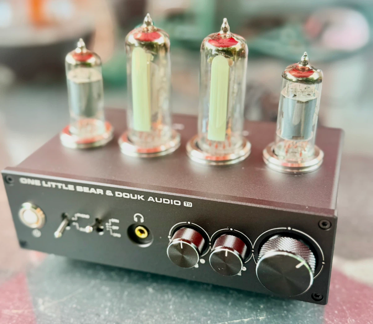 Douk Audio T9 Vacuum Tube Phono Preamplifier