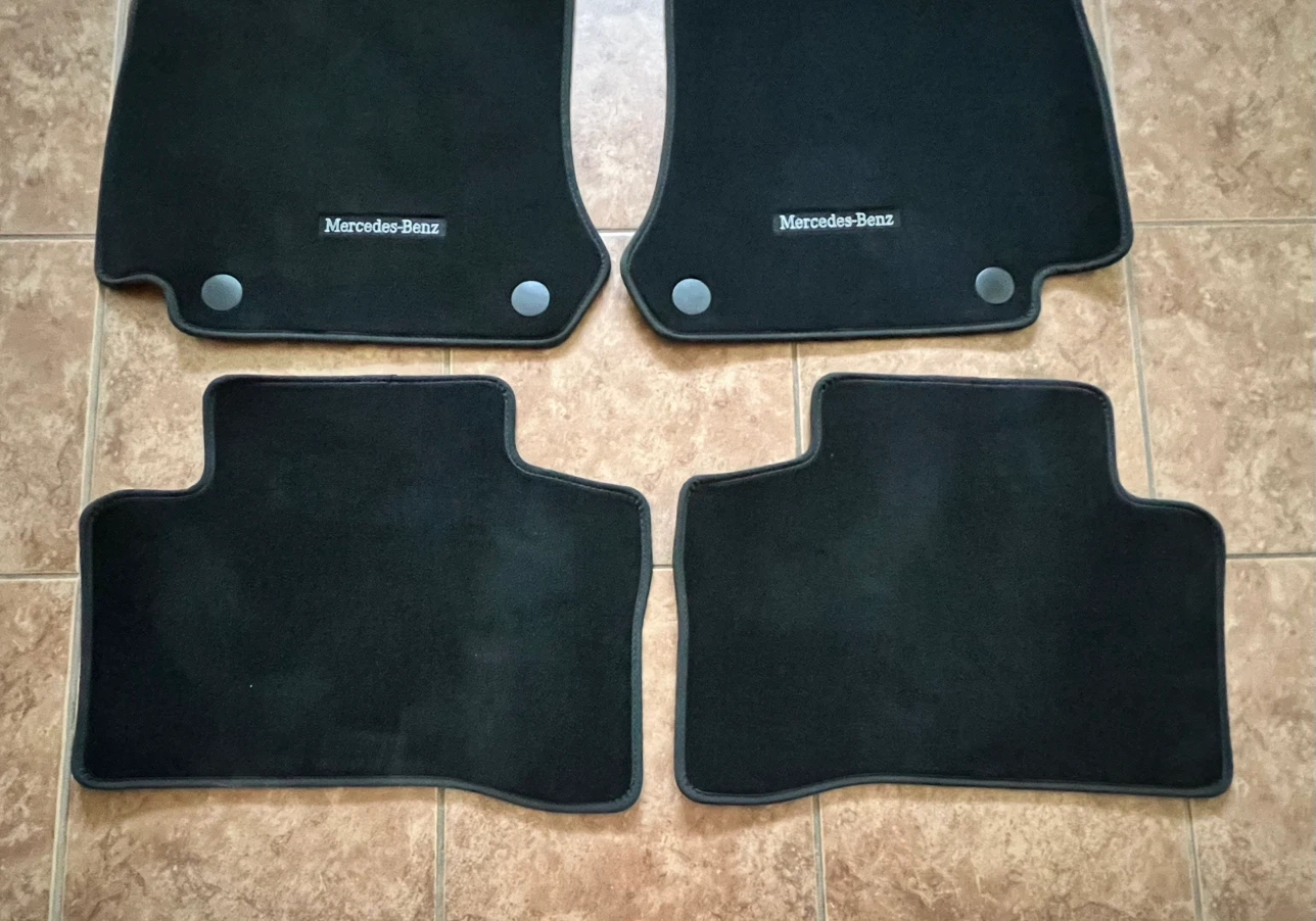 GLC300 coupe - floor mats - photo 3