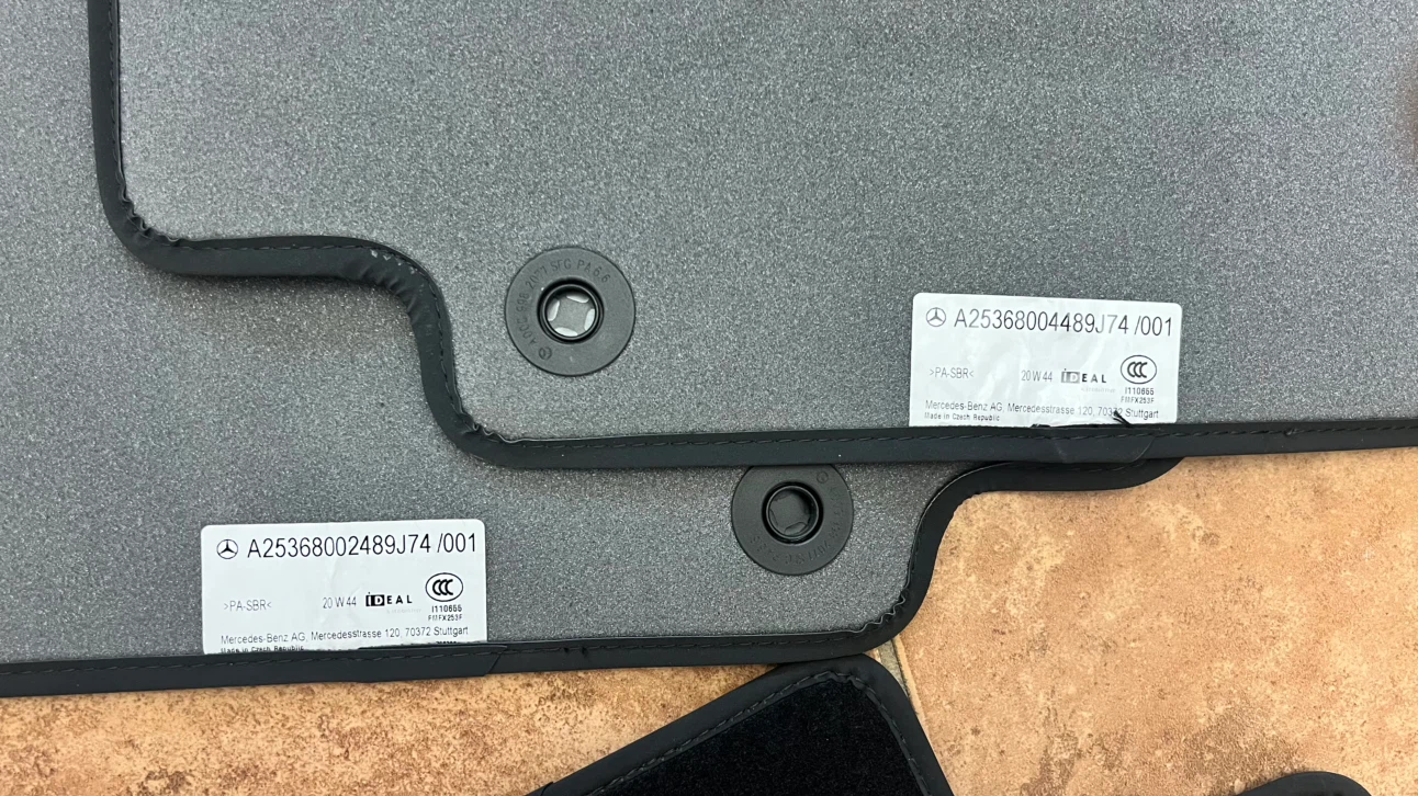 GLC300 coupe - floor mats - photo 5