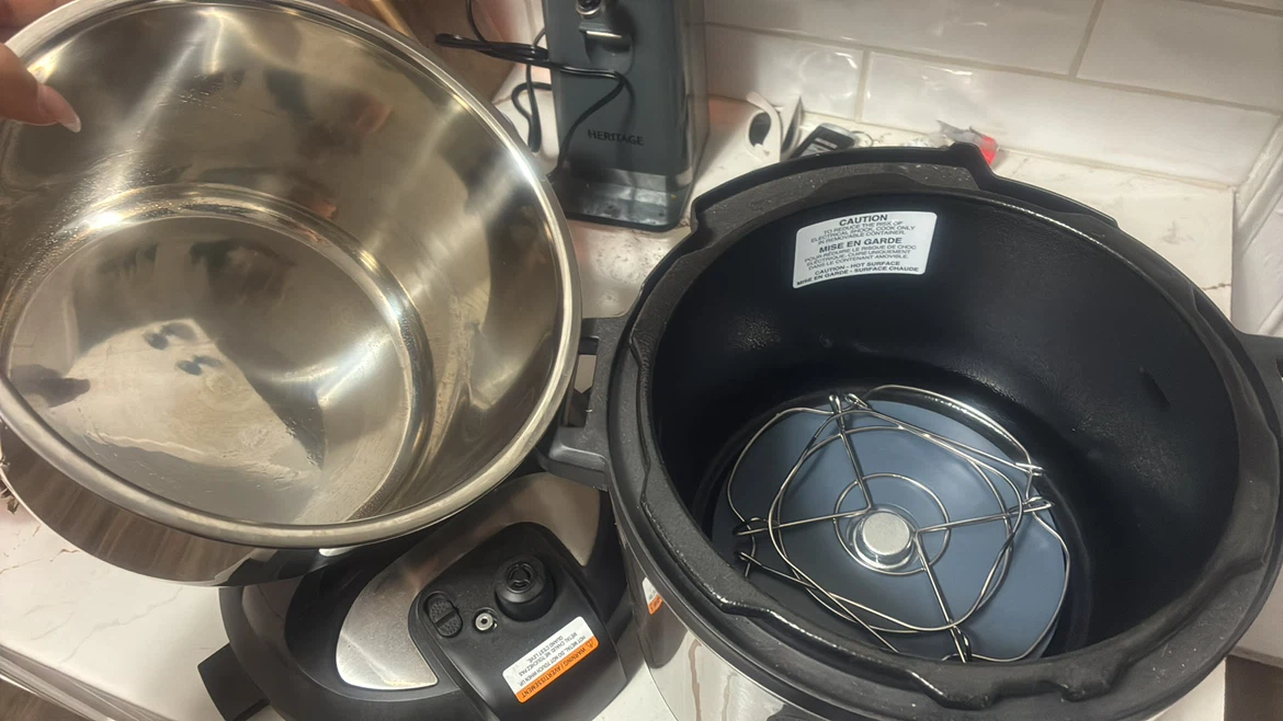 Instant Pot Duo 7-in-1 Electric Pressure Cooker - photo 2
