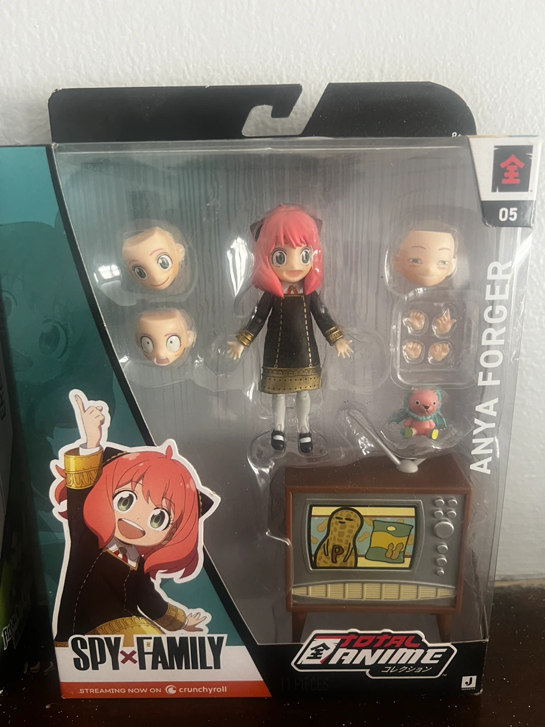 Attack on Titan & Spy x Family Action Figures - photo 2
