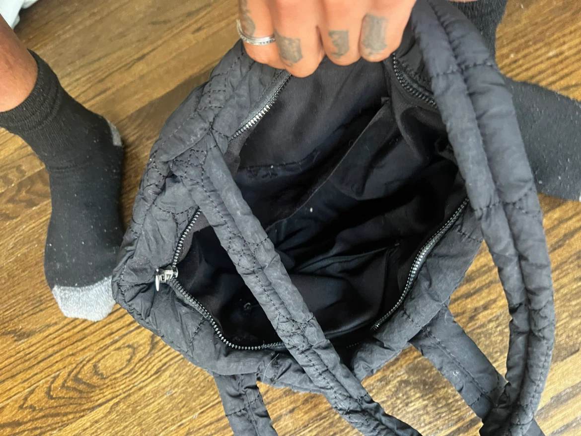 Black Quilted Tote Bag - photo 3