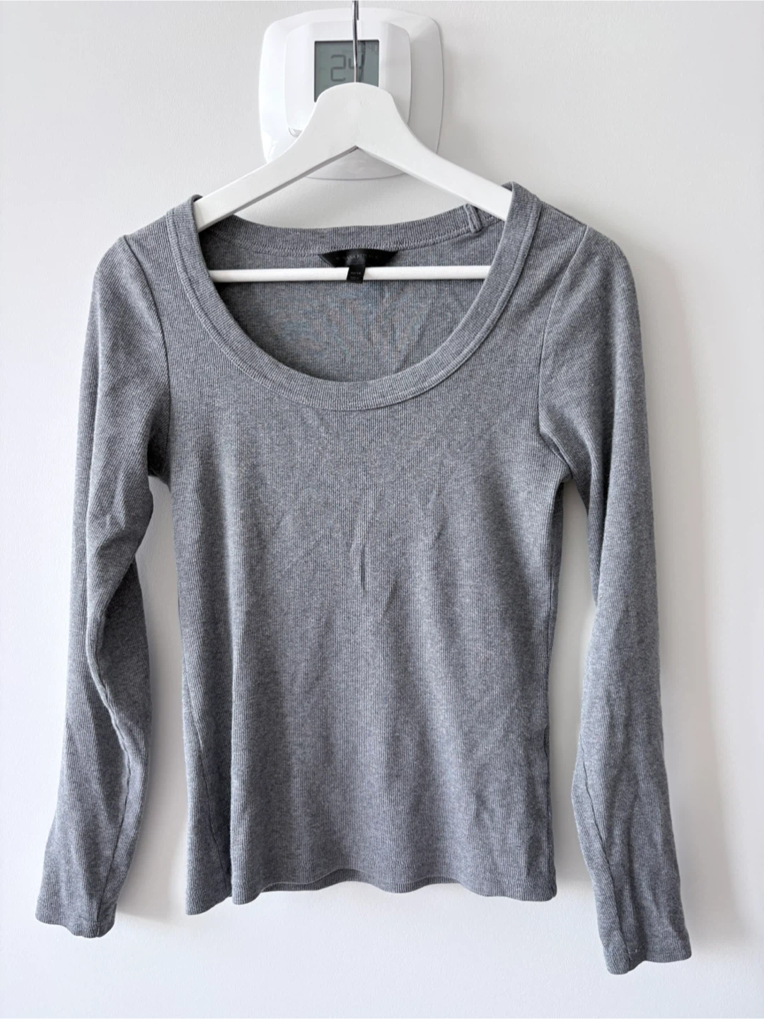 Banana Republic Grey Ribbed Long Sleeve Top