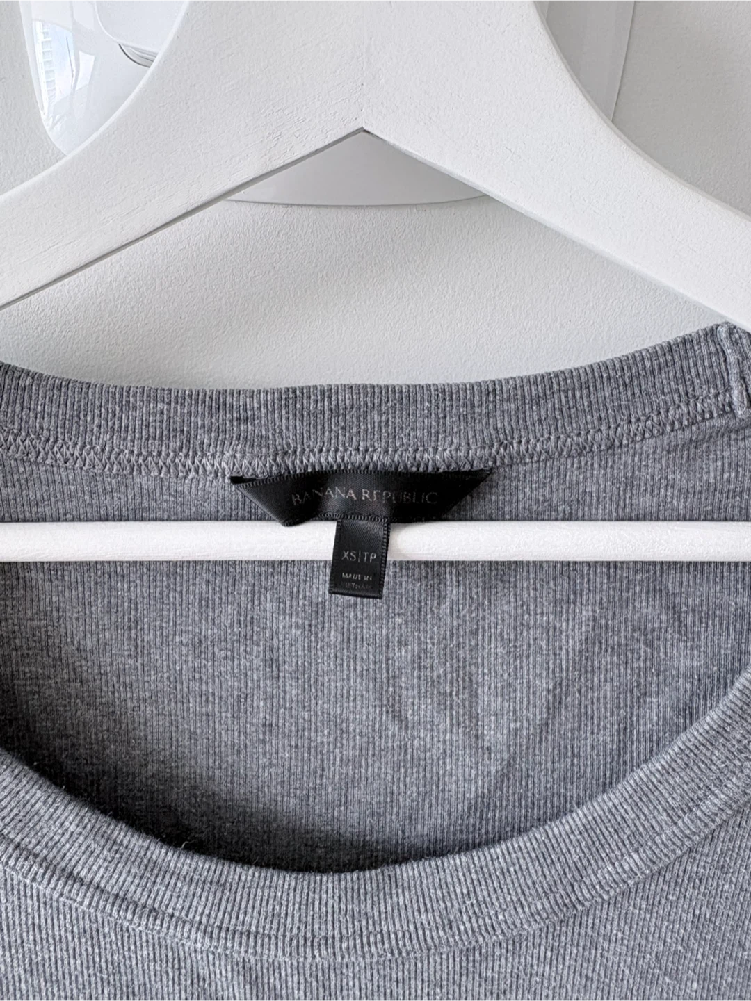 Banana Republic Grey Ribbed Long Sleeve Top - photo 2