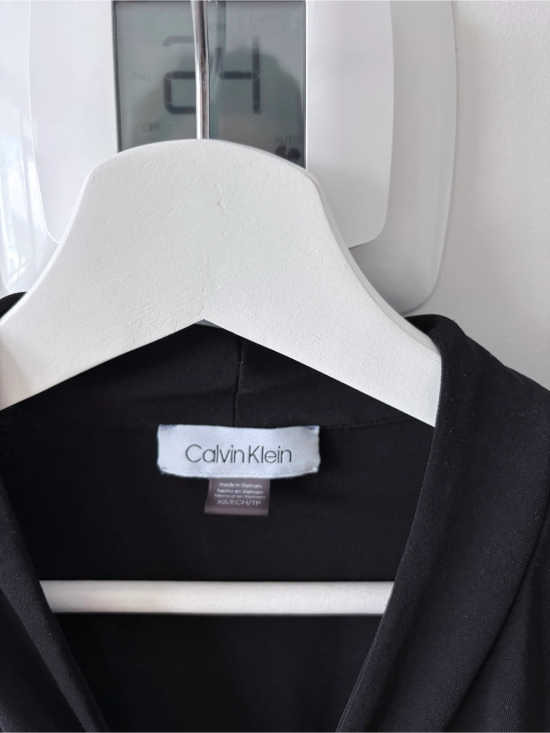 Calvin Klein Black Sleeveless Twist Neck Blouse - photo 2