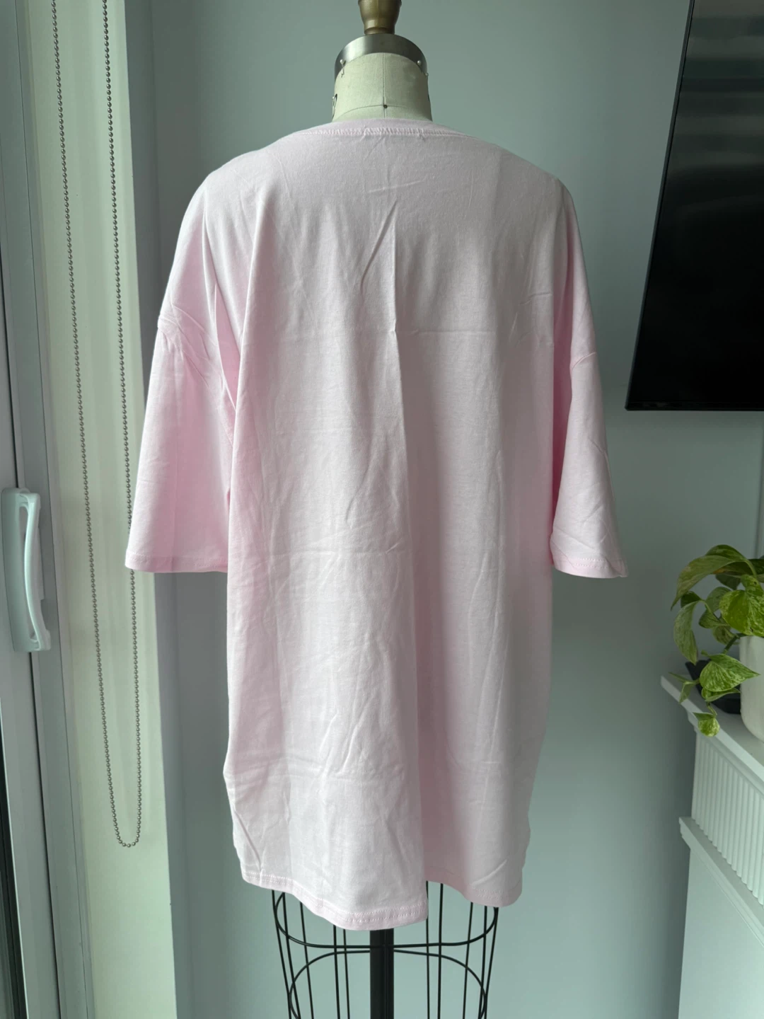 New Pink Graphic T-Shirt - "Make Money Not Friends" - photo 2