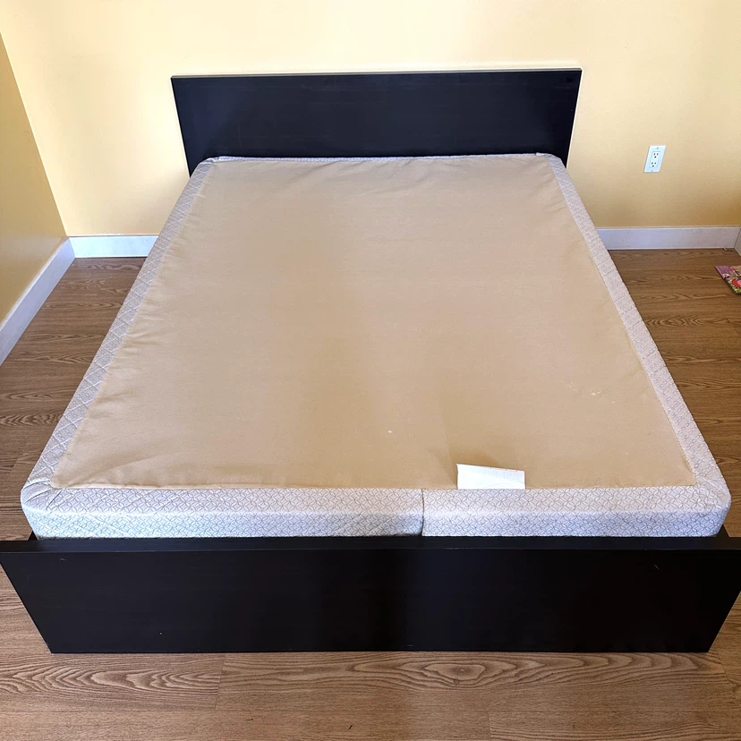 Ashley Signature Series Queen Size Bed Set (CAN DELIVER) - photo 3