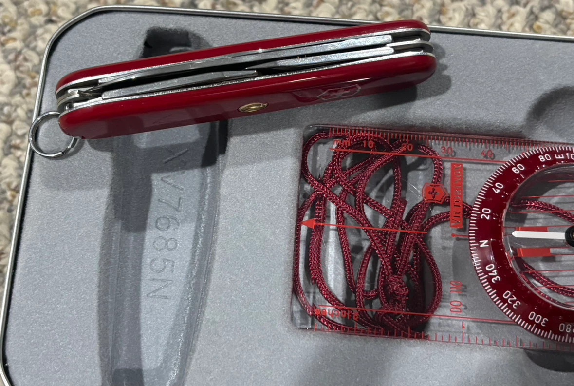 Victorinox Swiss Army Knife and Compass Set - photo 4
