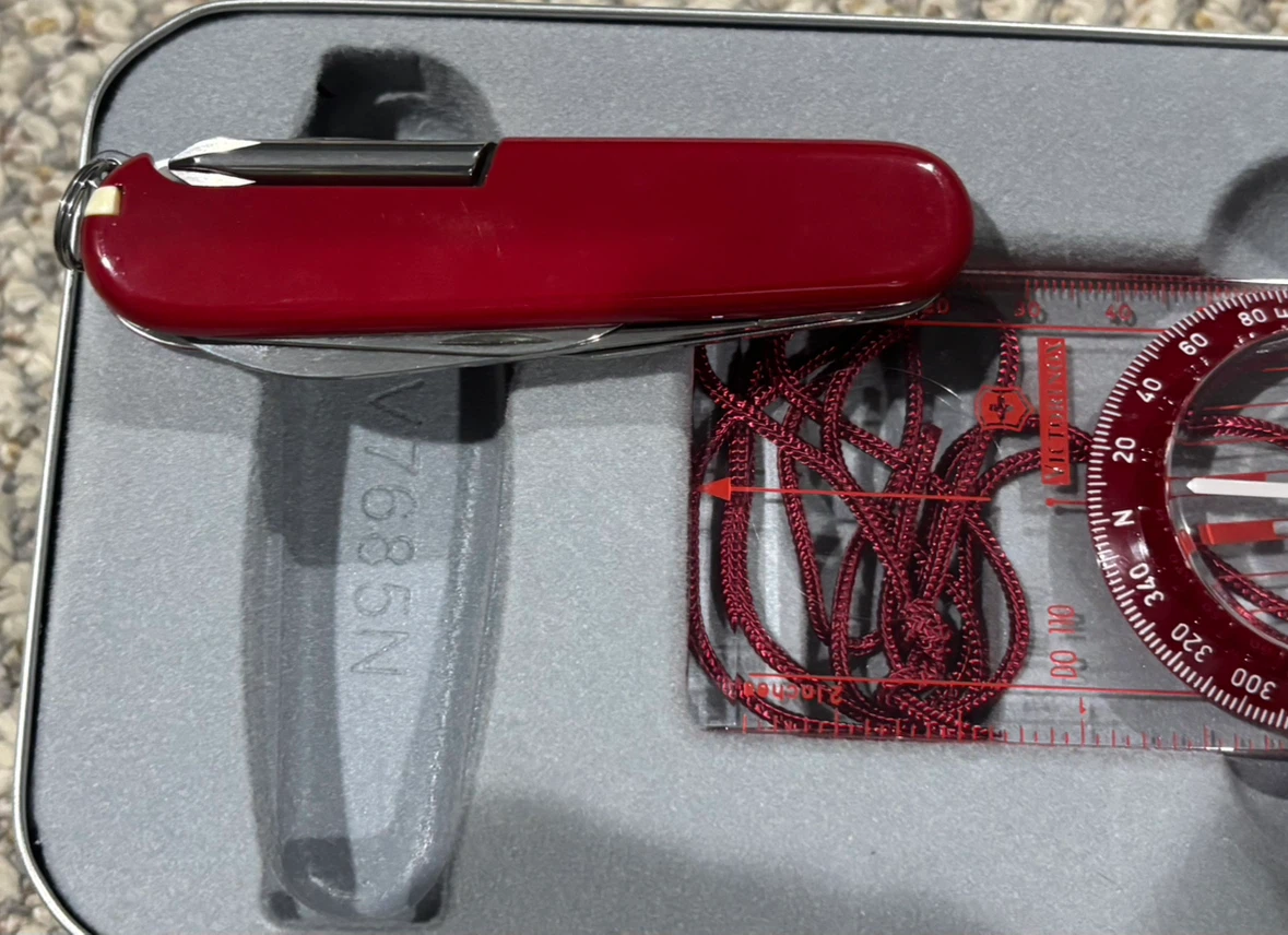 Victorinox Swiss Army Knife and Compass Set - photo 5