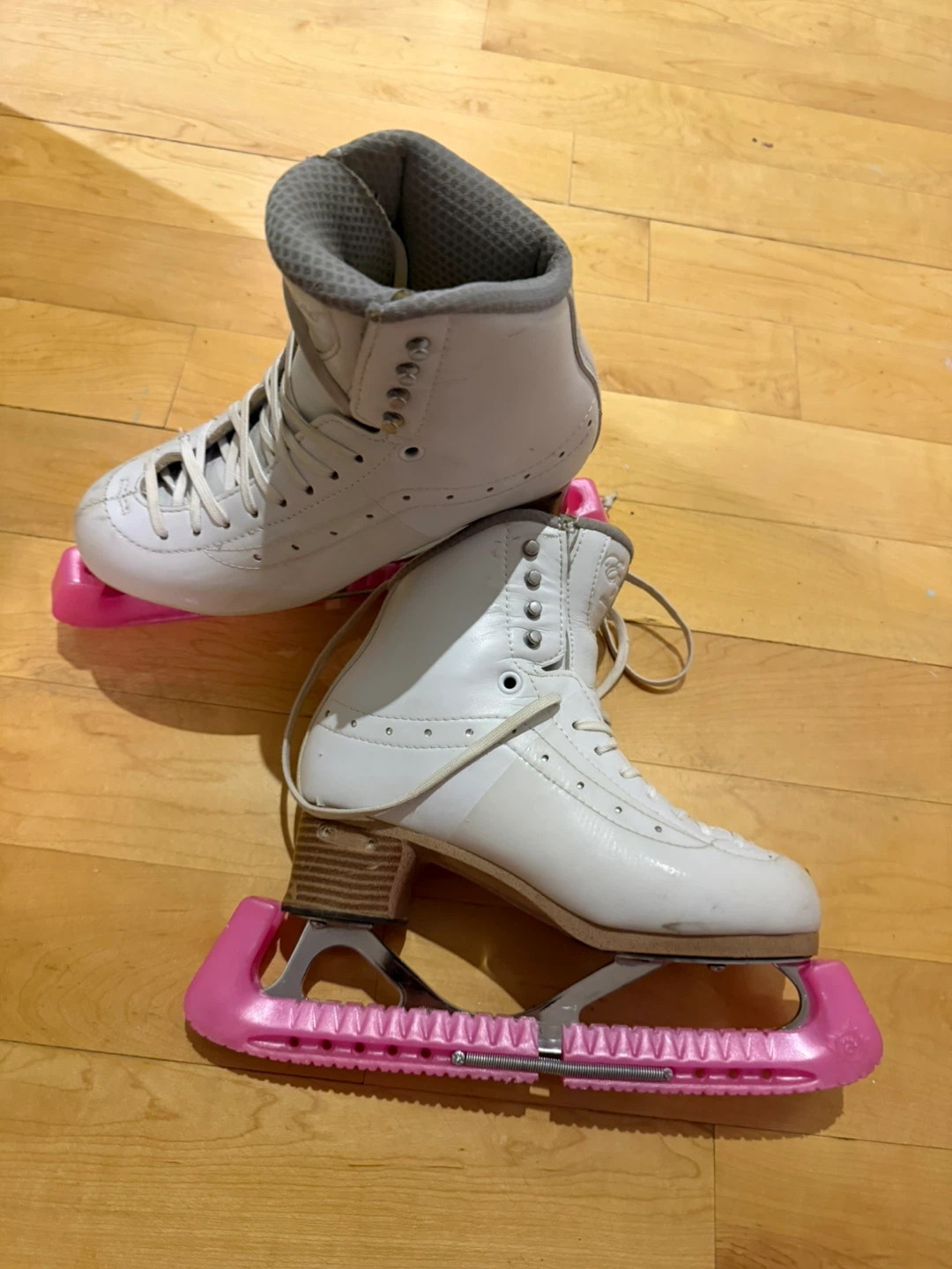 Jackson Figure Skates with Blade Covers